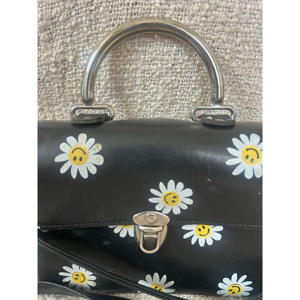 Yellow and White Daisy Smiley Face Print Top Handle Black Crossbody Bag - Picture 3 of 7